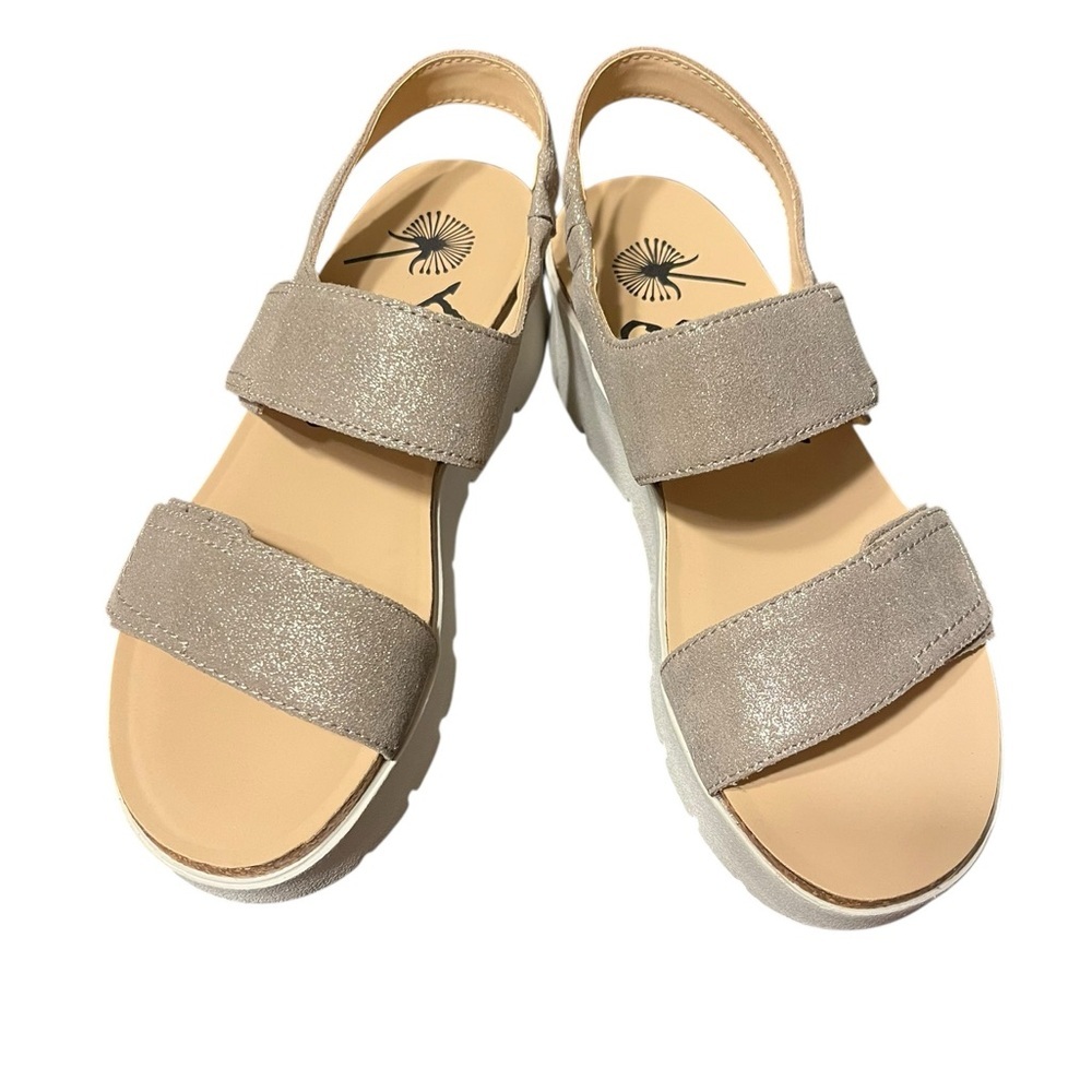 OTBT Montane Silver Platform Sandals Size 8 New In Box